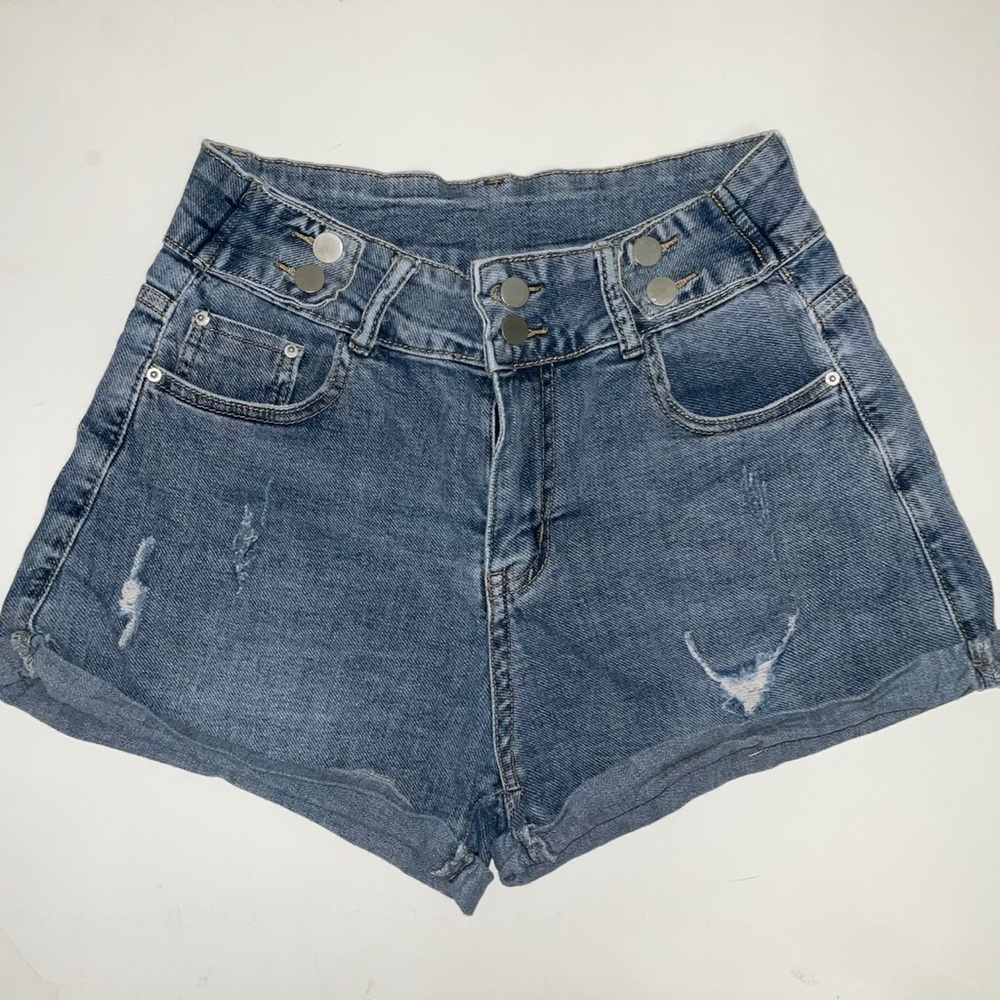 🌀🌀Y2k Vintage high-waisted, stretchy, and distressed denim shorts